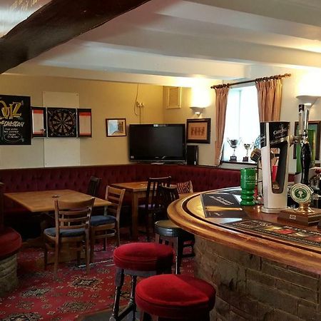 The Rose And Crown Hotel Huddersfield Kültér fotó
