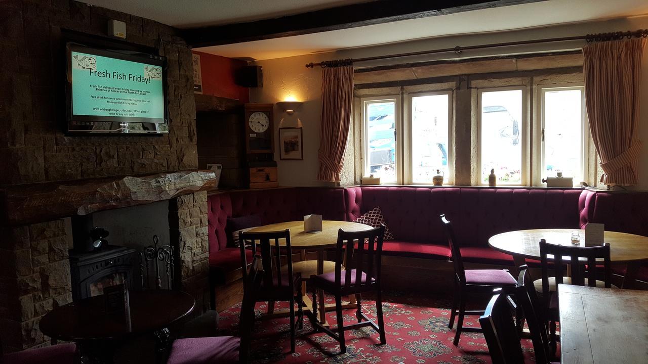 The Rose And Crown Hotel Huddersfield Kültér fotó
