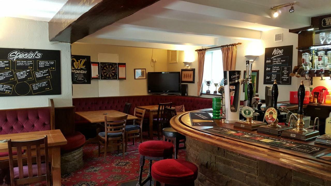 The Rose And Crown Hotel Huddersfield Kültér fotó